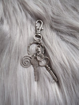 VINTAGE KEY KEYRING