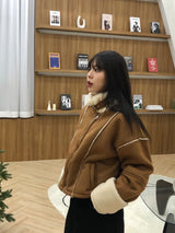 カーマインスエードマスタング