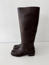 Simple round long boots