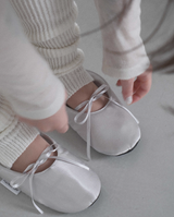 SIVER RIBBON ROOM SHOES