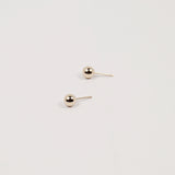14Kゴールドボール5MMピアス/14K GOLD BALL 5MM EARRING_2COLOR (silicone clutch)
