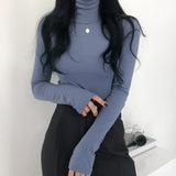 FINGER HOLE HIGH NECK T-SHIRT