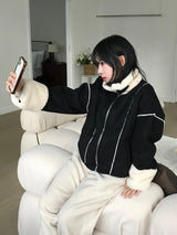カーマインスエードマスタング
