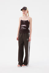 チェリートムボーイグラフィックノースリーブ / CHERRY TOMBOY GRAPHIC SLEEVELESS [BROWN]