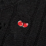 SMALL CHERRY CABLE CROP KNIT VEST [BLACK]