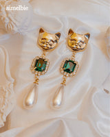 メルビーザキャットシリーズ - エメラルドスクエアアンドパールピアス / Melbie The Cat Series - Emerald Square and Pearls Piercing