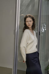 Vボタンカーディガン/V BUTTON CARDIGAN_IVORY