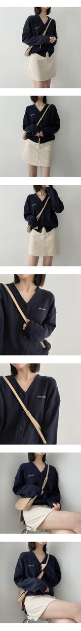 コージー刺繡Vネックニットカーディガン/Cozy's embroidered V-knit cardigan