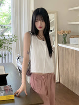 Makyu lace square neck punching sleeveless blouse