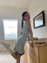 ホットガールラッフルスリーブレスドレス