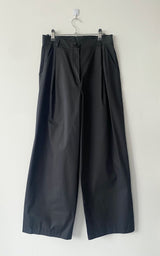 Dull bizo pintuck wide pants