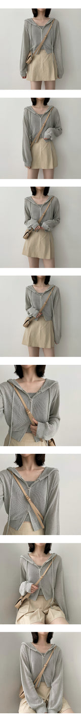 キュータツーウェイクロップドニットウェアフードジップアップ / CUTA Two-Way Cropped Knitwear Hooded Zip-Up