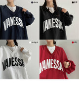 バスラックネッサスウェットシャツ / Basrak Nessa V sweatshirt.
