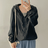 Diannylon Hooded Windbreaker