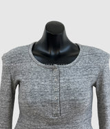 ロングスリーブUネックTシャツ