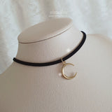  Crescent Moon Choker - Gold Color (Penthouse3 Hanjihyun, LOONA Yves Choker)