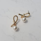 デイリーゴールドリボンピアス