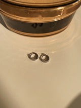 レヴロンピアス
