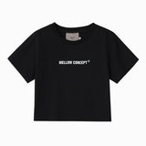 W02 ブラックコンセプトクロップTシャツ