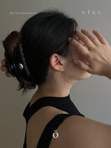 ロゴボタンヘアクリップ L