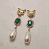 メルビーザキャットシリーズ - エメラルドスクエアアンドパールピアス / Melbie The Cat Series - Emerald Square and Pearls Piercing