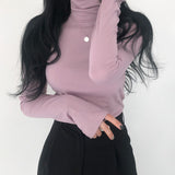 FINGER HOLE HIGH NECK T-SHIRT