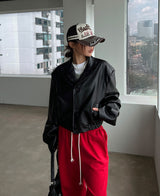 （UNISEX）グリッツボタンクロップレザーブルゾン