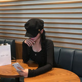 エンブロイダリーリブドUネックロングスリーブTシャツ