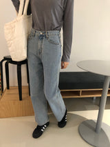 Mute straight denim