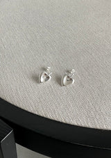 ダングルハートピアス