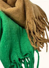Tranquil long muffler