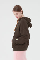 チェリーケーキ柄ジップアップフーディー／CHERRY CAKE PATTERN ZIP UP HOODIE [BROWN]