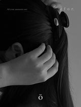 ロゴボタンヘアクリップ M