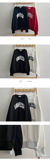 バスラックネッサスウェットシャツ / Basrak Nessa V sweatshirt.