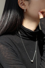 Curve Earrings (ONYX)