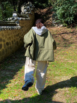 Eye-catching bomber jacket 