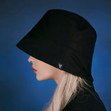 Label drop over fit bucket hat BLACK