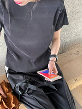 プリーツTシャツ