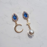ブルークリスタルアンドザムーンイヤリング / Blue Crystal and the Moon Earring