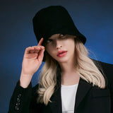 Label drop over fit bucket hat BLACK