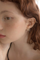 クリスタルウィズリボンタイピアス/Crystal with ribbon tie earring (3colors)
