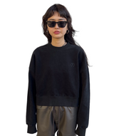 エンボスクロップドスウェット / Emboss Cropped Sweat-BLACK