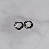 レヴロンピアス