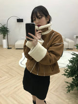 カーマインスエードマスタング
