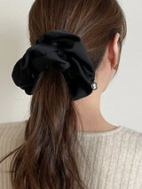  oar Cameo Satin drop Wide Scrunchie [Black]