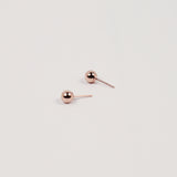 14Kゴールドボール5MMピアス/14K GOLD BALL 5MM EARRING_2COLOR (silicone clutch)