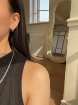 レヴロンピアス