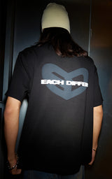 ブラーハートTシャツ