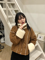 カーマインスエードマスタング