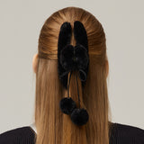 ポンポンファーヘアクリップ　ブラック